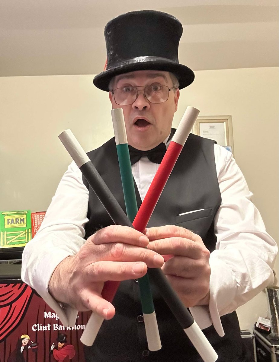 StoryCharmRec's tweet photo. Colourful Multiplying Wands!
A volunteer helps.
Black magic wand...
Then a green wand instantly appears!
Suddenly a red magic wand appears!
Helper has a choice of coloured wand to use! 
Need a magician?
https://t.co/pwIYyotXv7 
#birthday #magic #magician #magicshow #fun #events https://t.co/MSdqB2YGyT