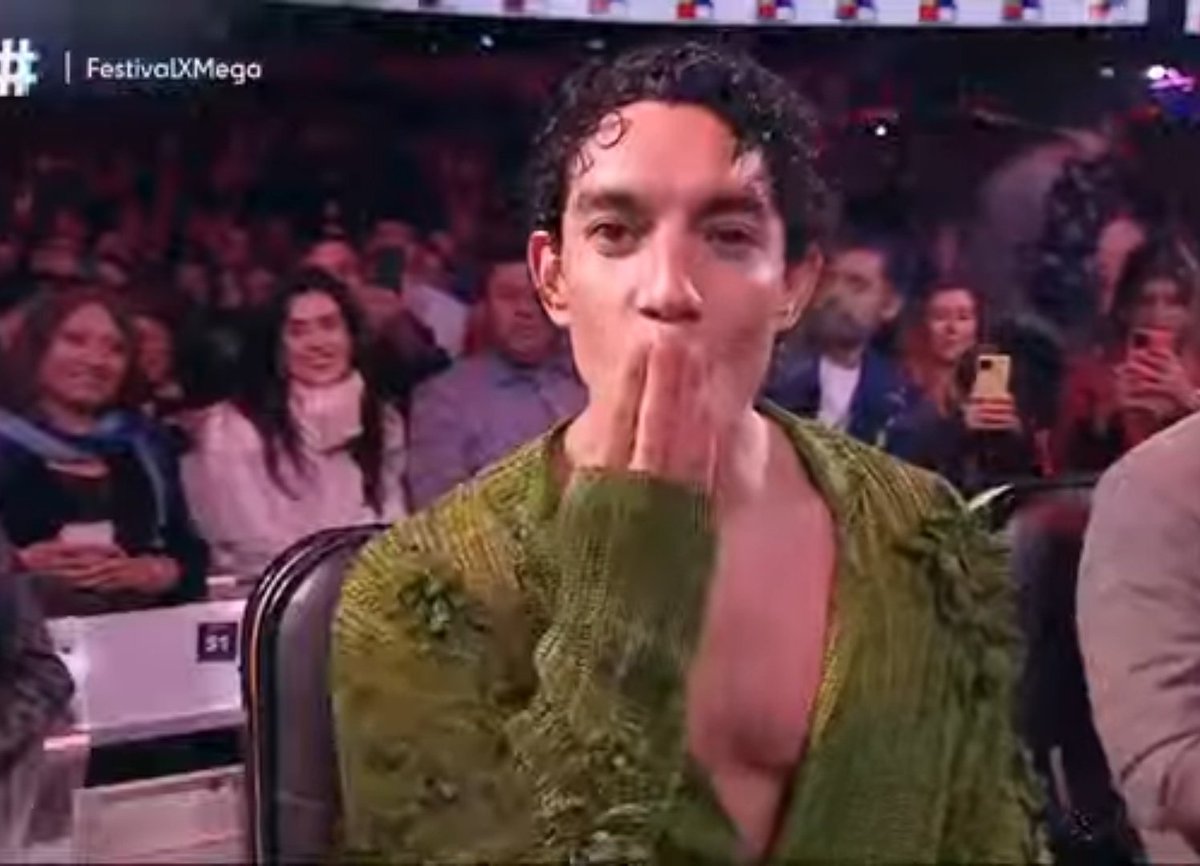 VAYAN A VOTAR 
Para que ellos sean reyes de viña
reyesdelfestival.lahora.cl

 #Viña2025