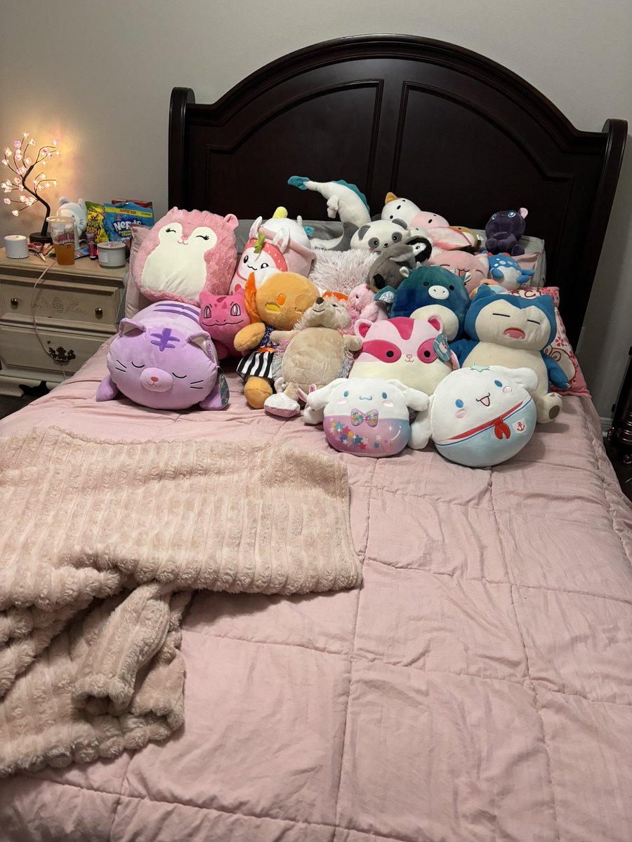MochaKattt's tweet photo. I need more https://t.co/5TGK50IaxH