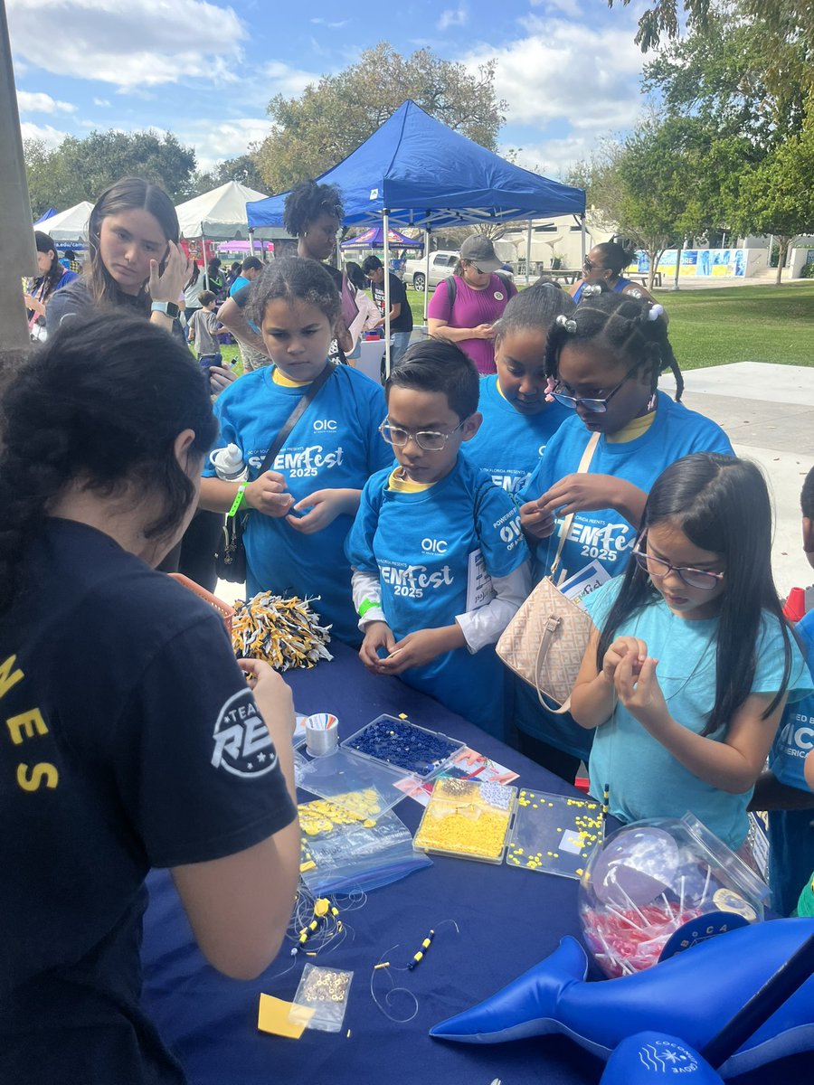 Robocanes tweet media