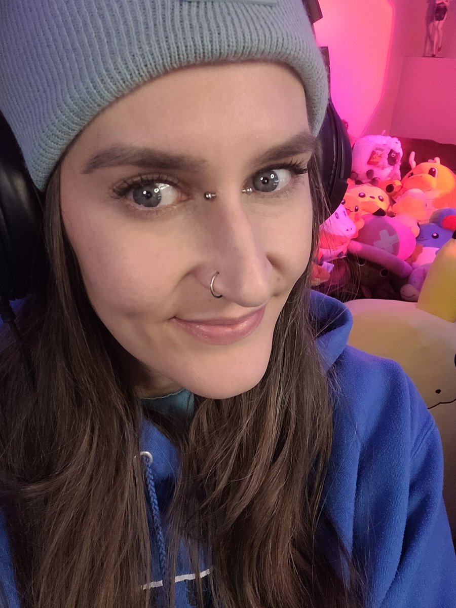 nyla_saur's tweet image. Sunday night swf with @adaveslife and friends!