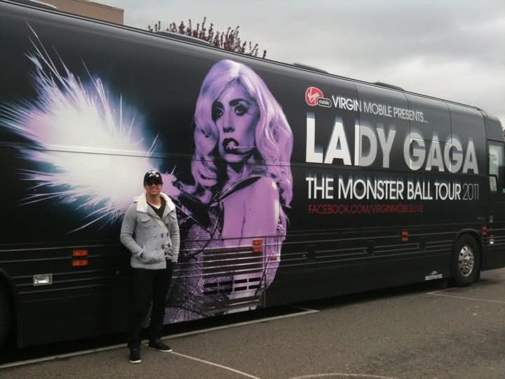 ferciccone's tweet photo. Já até separei o look para os Paparazzi @santander_br , meu romance com a Gaga é tudo menos bad. Desde 2011 seguindo a Mother Monster em Turnês.  Eu queria Just Dance in Copacabana #SantanderComAMother #SMUSIC https://t.co/kAjidtfoNj
