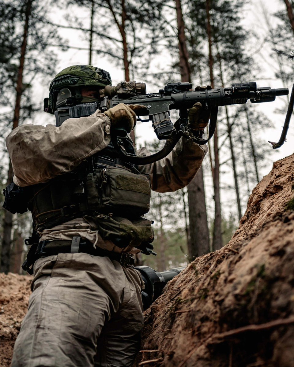 With the Swedish forces as part of MNB-LVA, we stand strong!
Exercise OAK RESOLVE marks Sweden's first participation in a NATO exercise as part of Multinational Brigade Latvia. Their presence is a valued addition to our combat-ready force. Let's give them a BIG Canadian welcome