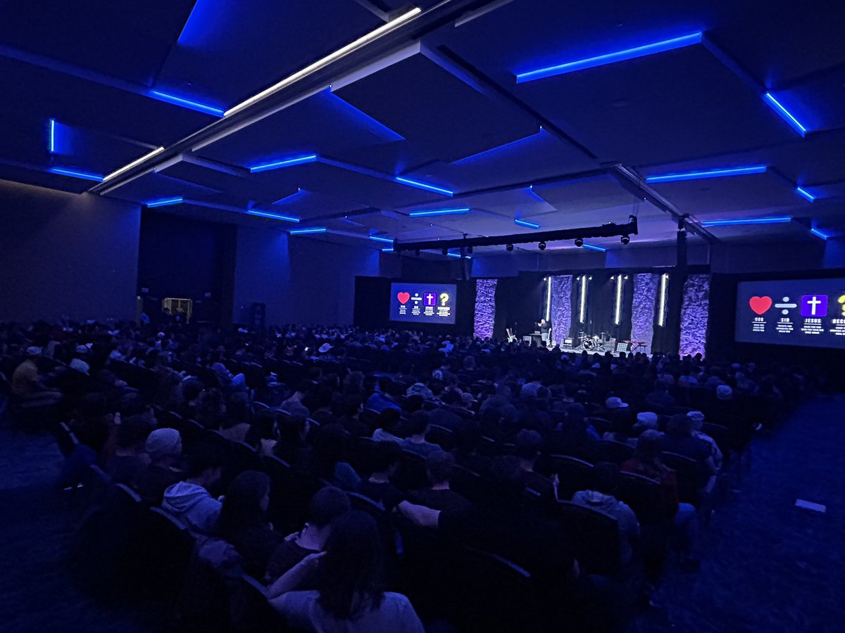 NathanLorick's tweet image. Incredible student rally overflowing with students at the @_sbtc Empower Conference! Grant Byrd is leading so well!