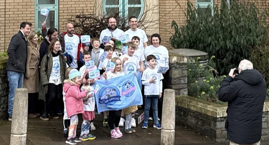 Dave Tushingham FCCT (@davetushingham) on Twitter photo A lovely day today taking our team pic despite the weather. And this is only half the team π€―π€©. Some quality time with quality people and lots of little legends supporting the Wallace and Gromit appeal for the Bristol Childrenβs hospital! <a href="/thegrandappeal/">The Grand Appeal</a> <a href="/ernyberny/">Merlin Crossingham</a> A lovely day today taking our team pic despite the weather. And this is only half the team π€―π€©. Some quality time with quality people and lots of little legends supporting the Wallace and Gromit appeal for the Bristol Childrenβs hospital! <a href="/thegrandappeal/">The Grand Appeal</a> <a href="/ernyberny/">Merlin Crossingham</a>