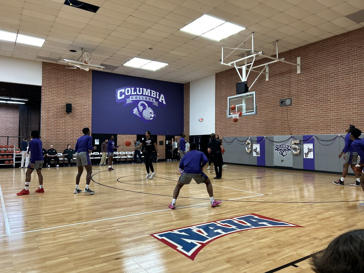 Our guy, Eli Britt, was invited onto Columbia College’s campus yesterday!

Thanks to Coach Deer and the staff for the warm welcome!

A testament to Eli’s hard work. The start to something special for this young man!

#ThePrideWay #Forever45