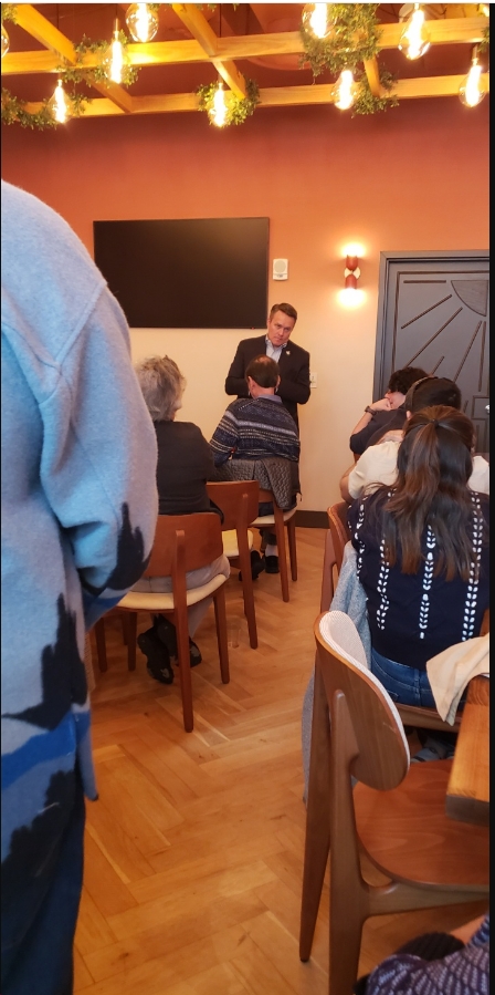 Excellent event today with Arlington County Board member <a href="/Matt4Arlington/">Matt de Ferranti</a> at Immigrant Food in Ballston. Lots of anger and anxiety from attendees over the Trump administration - and a desire to fight- on a wide variety of fronts.  bluevirginia.us/2025/02/sunday…