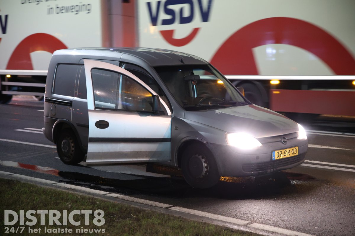 Lekkage van motorolie zorgt voor rookontwikkeling in Schipluiden