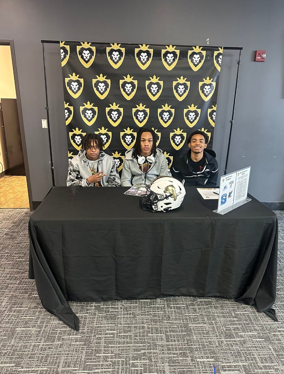 CoachrunLRNEast's tweet photo. This was a great weekend for our program to have guys on campus to hear about our program. It's still not too late to be a part of the pride#1pride#committedtogreatness https://t.co/lard9lbzsE