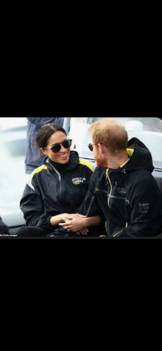 0Rthebest91033's tweet photo. #HarryandMeghan #HarryandMeghanAreGrifters #HarryandMeghanAreLosers #HarryAndMeghanCauseChaos #HarryAndMeghanAreNOTWorkingRoyals #HarryIsBrainDead #HarryYoureNotAVictimDude #HuggyNDruggy #HarryAKADoomAndGloom #HarryAndMeghanAreDelusional #HarryIsAnAngryManChild https://t.co/NDEHc7Yo1N
