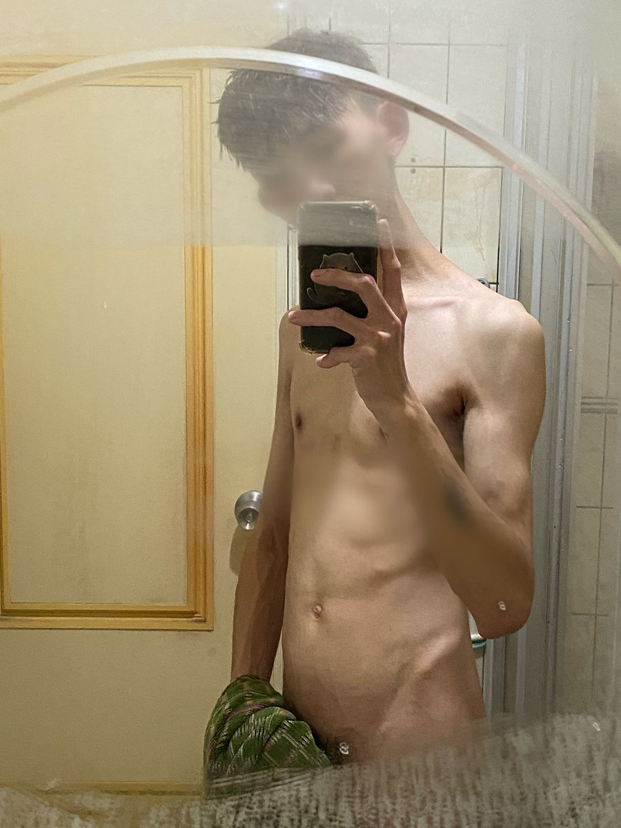 出浴🛁
最近超級想瘋狂❤️❤️🌚