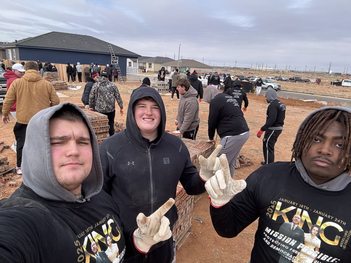 NickFattig's tweet image. Thank you @MatadorClubOrg for spreading positivity in the Lubbock community and giving us the opportunity to help build homes for families!