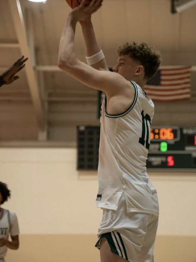 Shoutout to incoming <a href="/OspreyMBB/">UNF Men's Basketball</a> BALLER <a href="/treycady13/">trey cady</a> . Saw his season come to a close this weekend. The athletic lefty forward put up 12pts &amp; 6rbs for a nationally ranked Prep School this year. Excited for his future on &amp; off the court. #SWOOP