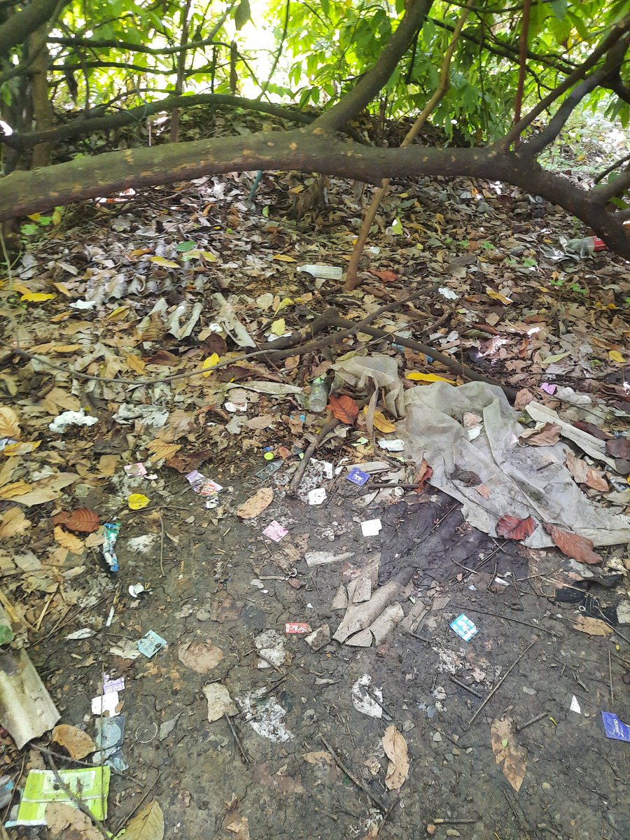 ဒီနေရာက bkk မှာ အမည်ကြီး‌ဆုံးနေရာဘဲဗျ ကျွန်တော်လဲ ဆုံစမ်း‌‌‌နေတာသွားတက်သူရှိရင် နေရာလေး ပြောပြကြပါလားဗျ ။ 
Where is this? นี่คือไหน?