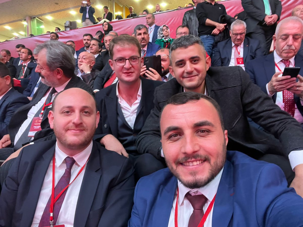 Yunus Erkan 🇹🇷 (@yunuserkantr) on Twitter photo Cumhurbaşkanımız <a href="/RTErdogan/">Recep Tayyip Erdoğan</a>’ın tensipleriyle Teşkilat Başkanı olarak görevlendirilen Gençlik Kollarında birlikte yol yürüdüğümüz önceki dönem Gençlik Kolları Genel Başkanımız, Yalova Milletvekilimiz <a href="/abuyukgumus/">Ahmet Büyükgümüş</a>’e muvaffakiyetler diliyorum. Hayırlı olsun Başkanım. Cumhurbaşkanımız <a href="/RTErdogan/">Recep Tayyip Erdoğan</a>’ın tensipleriyle Teşkilat Başkanı olarak görevlendirilen Gençlik Kollarında birlikte yol yürüdüğümüz önceki dönem Gençlik Kolları Genel Başkanımız, Yalova Milletvekilimiz <a href="/abuyukgumus/">Ahmet Büyükgümüş</a>’e muvaffakiyetler diliyorum. Hayırlı olsun Başkanım.