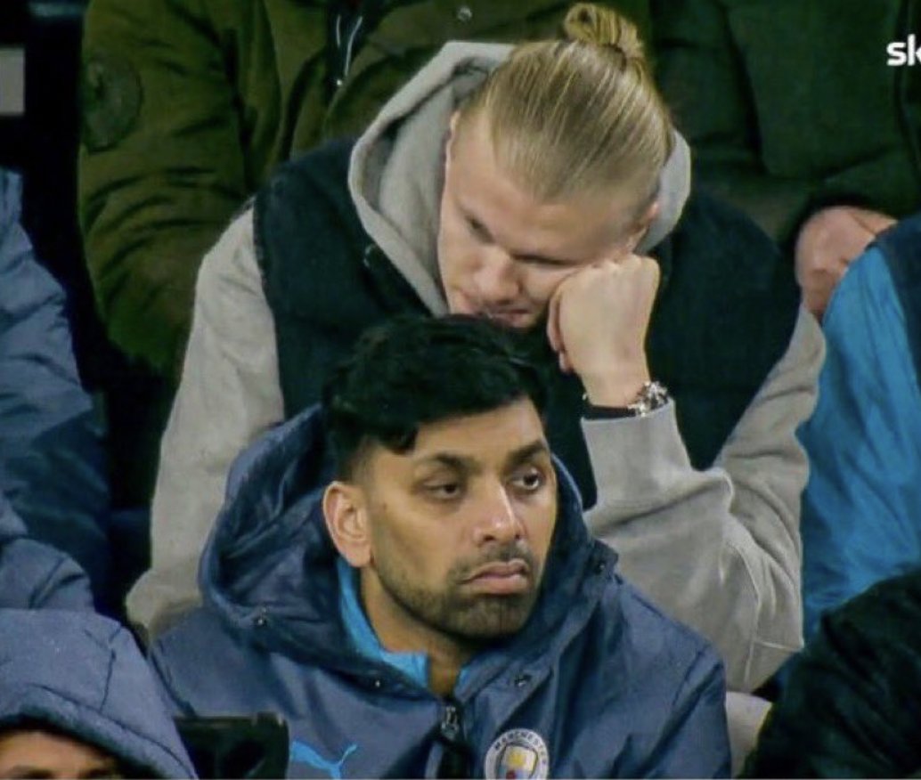 TrollFootball's tweet image. Why the fuck did I sign a 10 year contract?