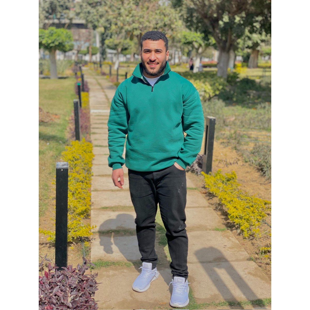 المستوي صعب انك يوم تتقارن بينا😘🤚"