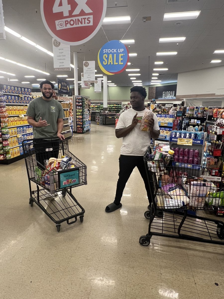 bpatera's tweet photo. Slight edge Sunday…. Getting right in the kitchen. It’s a lifestyle for @NevadaFootball at this point. @brown_marshaun @time2takeiteasy @EjSmith44 @CalebRamseur
#RiseTogether
#AbsAreMadeInTheKitchen https://t.co/826oi33V3k