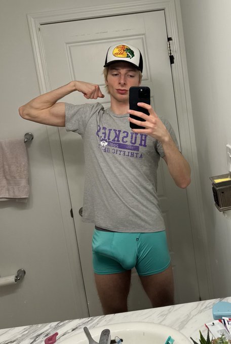 My muscle https://t.co/ZdJZTdFziq