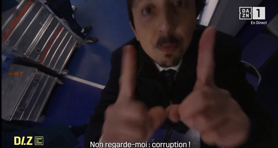 🚨🚨 𝗟𝗔 𝗦𝗖𝗘̀𝗡𝗘 𝗦𝗨𝗥𝗥𝗘́𝗔𝗟𝗜𝗦𝗧𝗘 𝗗𝗘 PABLO LONGORIA 𝗔𝗣𝗥𝗘̀𝗦 𝗔𝗨𝗫𝗘𝗥𝗥𝗘 - 𝗢𝗠 😳😳 : 

« 𝗖’𝗲𝘀𝘁 𝘂𝗻 𝗰𝗵𝗮𝗺𝗽𝗶𝗼𝗻𝗻𝗮𝘁 𝗰𝗼𝗿𝗿𝗼𝗺𝗽𝘂. 𝗖𝗼𝗿𝗿𝘂𝗽𝘁𝗶𝗼𝗻 𝗱𝗮𝗻𝘀 𝘂𝗻 𝗰𝗵𝗮𝗺𝗽𝗶𝗼𝗻𝗻𝗮𝘁 𝗱𝗲 𝗺𝗲𝗿𝗱𝗲. »

Il va ensuite face a une caméra et