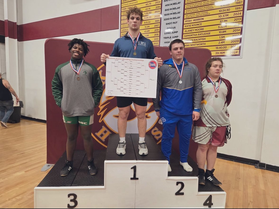 District 1 State qualifier👏3rd place at 215