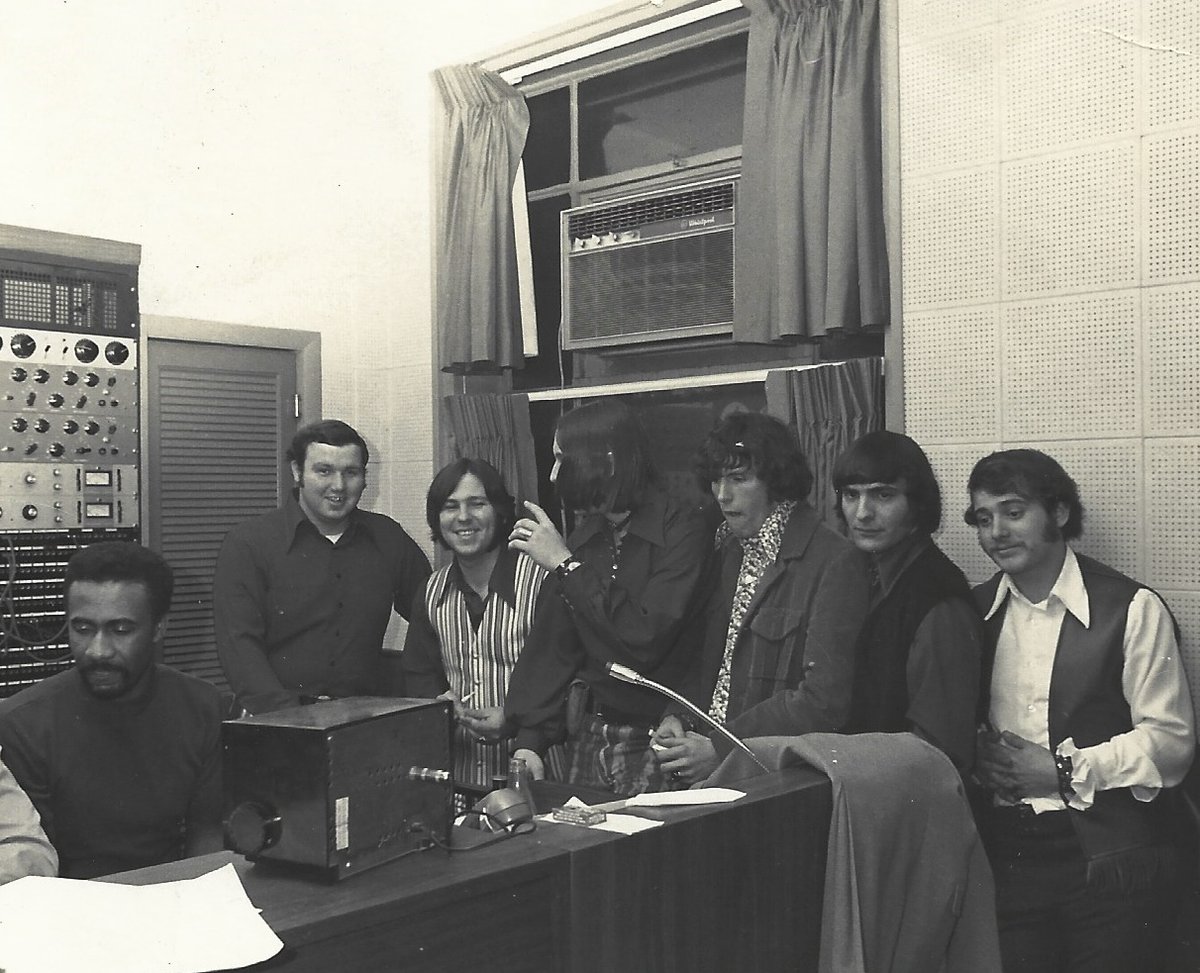 EmandolynnMusic's tweet photo. 1969 📸▶️
Manny Campbell of #EmandolynnMusic with teenage band The Cellar at #SigmaSoundStudios
#IWonder x #ThinkAboutNow
Composers: T. DeBockler, J. Liberato, D. Zampitella
Produced By: Manny Campbell
Recording Engineer: Joe Tarsia (Sigma Sound Studios/Philadelphia) https://t.co/PMRxcMrMnD