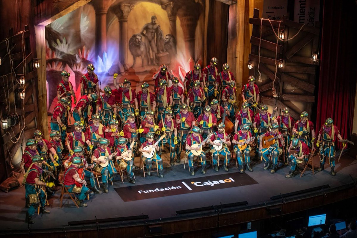 Coro de JM Pedrosa y David Fdez. tweet media