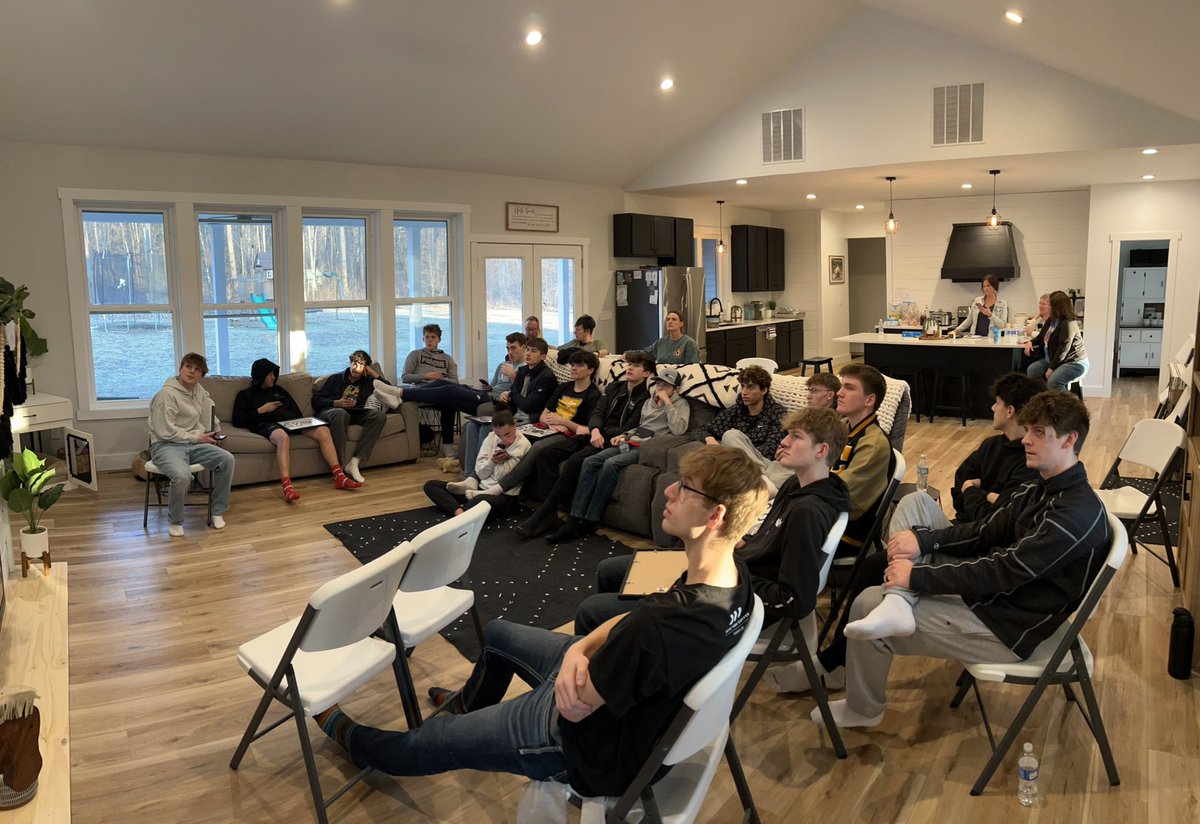 Covington_BB's tweet image. Covington Trojans  ready to watch the @IHSAA1  sectional draw @Official_IHSAA @IHSAAtv