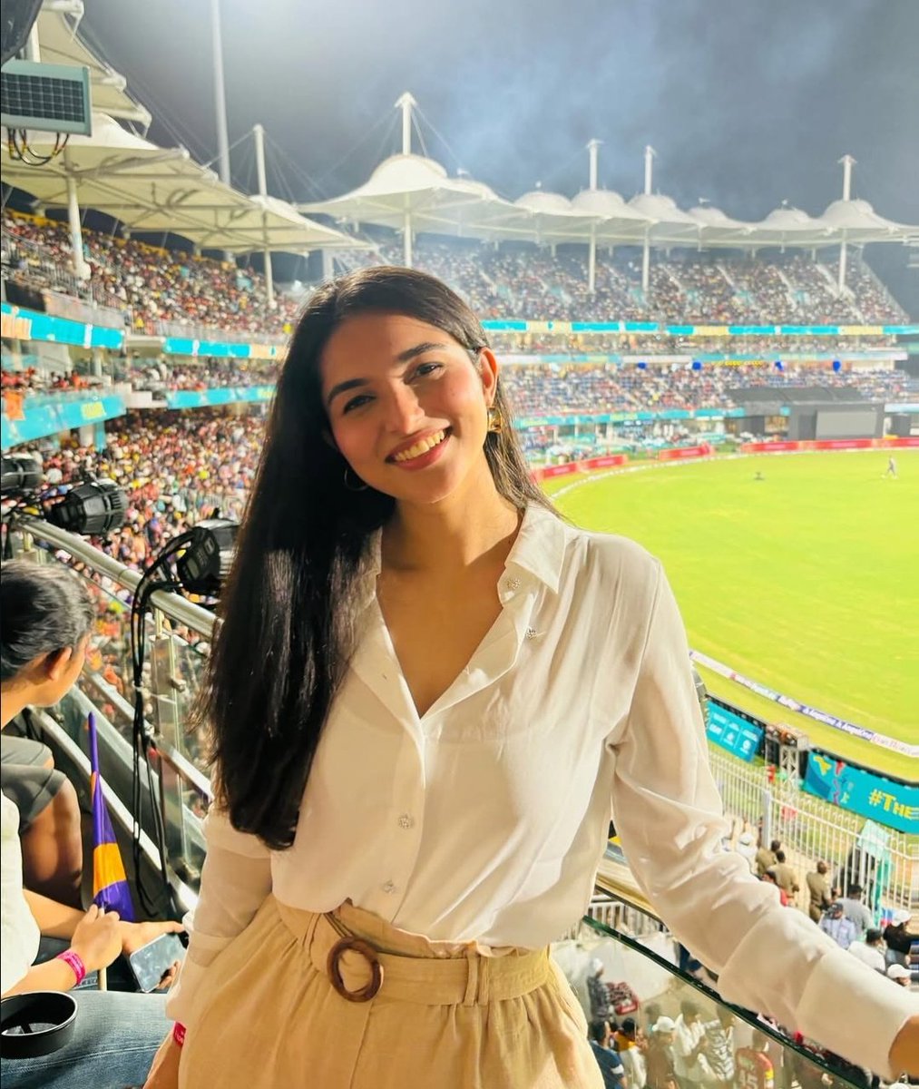 Yesss!!!! What a match! 🎉🔥
Congratulations to Team India 🇮🇳 on a fantastic victory! 🏆💙 And as a fangirl, sooo happy for Kohli's century 💯❤️🥳
Keep the momentum going, team! 💪🚀 

#INDvPAK #ViratKohli𓃵 #KayaduLohar