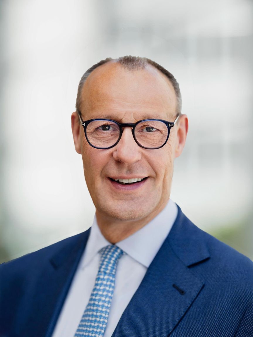 DerChrizzIX tweet media