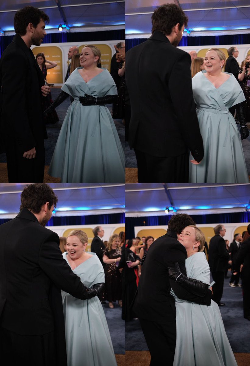 filled_popcorn's tweet image. I AM SHAKINGGGG MY PARENTS!!!!