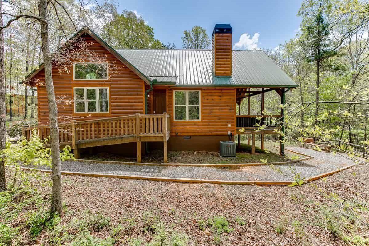 cedarcreekcabin's tweet photo. π² Escape to Nature in Helen, GA! π‘β¨
Ditch the hotel and stay in a cozy cabin or treehouse! πΏπ₯ Enjoy comfort, adventure, and breathtaking views. Your perfect getaway starts hereβbook now! β¬οΈ
π https://t.co/34elLpDghe
#HelenGA #CabinLife #TravelMore #NatureGetaway https://t.co/j7QrMvpxey