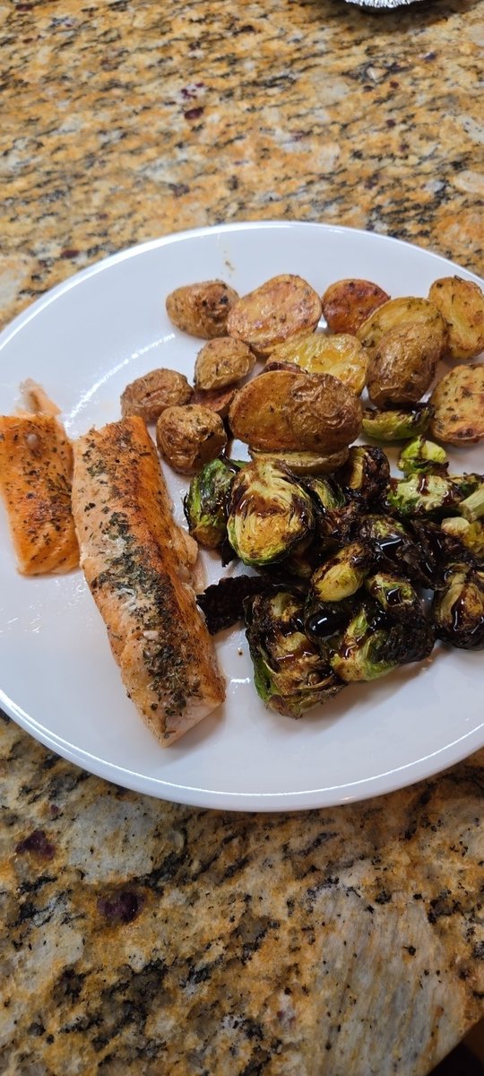 Pan-seared salmon, Brussel Sprouts with balsamic reduction, roasted baby gold taters.
#twittersupperclub
