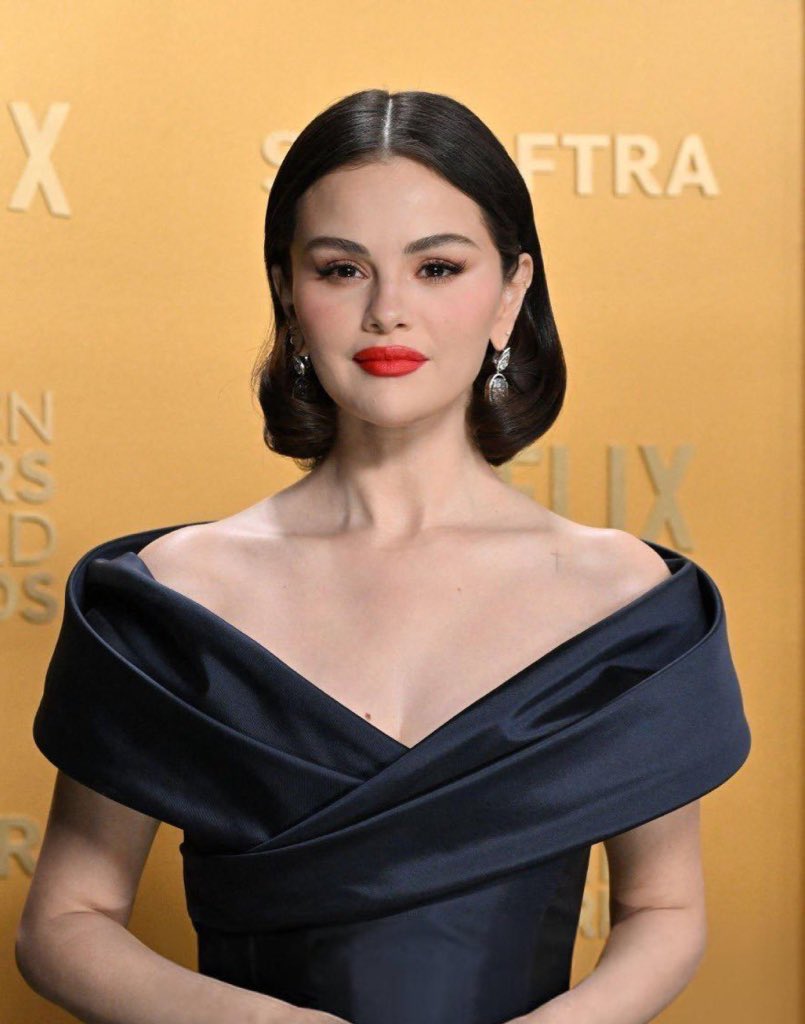 cinderella                              snow white