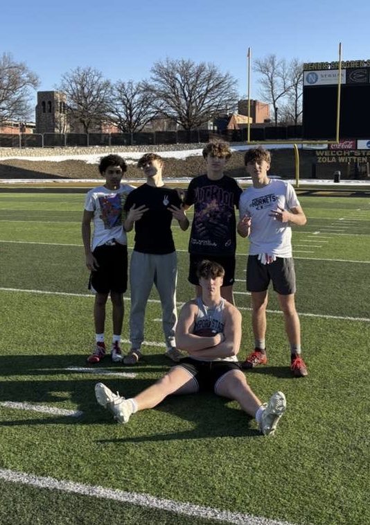 Trenton King (@t_youngcrazy) on Twitter photo Just another day field putting in work with the guys. <a href="/KlineOlive27/">Oliver Kline</a> <a href="/One11Recruiting/">One11 Recruiting</a> <a href="/sixstarfootball/">Six Star Football | PLUS+</a> <a href="/6starfootballKS/">Six Star Football | KANSAS</a> <a href="/247recruiting/">247Sports Recruiting</a> <a href="/PreWarWesley/">Coach Buckets</a> <a href="/cargile_wade/">CoolDaddyO</a> <a href="/PrepRedzoneKS/">Prep Redzone Kansas</a> <a href="/PrepRedzoneNext/">Prep Redzone 𝙉𝙀𝙓𝙏 🏈</a> Just another day field putting in work with the guys. <a href="/KlineOlive27/">Oliver Kline</a> <a href="/One11Recruiting/">One11 Recruiting</a> <a href="/sixstarfootball/">Six Star Football | PLUS+</a> <a href="/6starfootballKS/">Six Star Football | KANSAS</a> <a href="/247recruiting/">247Sports Recruiting</a> <a href="/PreWarWesley/">Coach Buckets</a> <a href="/cargile_wade/">CoolDaddyO</a> <a href="/PrepRedzoneKS/">Prep Redzone Kansas</a> <a href="/PrepRedzoneNext/">Prep Redzone 𝙉𝙀𝙓𝙏 🏈</a>