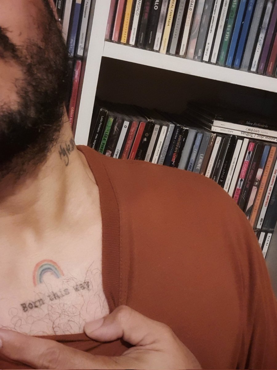 AndersonPio4's tweet photo. @santander_br Oi, @santander_br! Meu nome é Pio, sou do Ceará e conto com vocês para ver a mãezinha no Rio!Em 2018, fiz essa tatuagem no peito para celebrar o meu amor por Lady Gaga e meu orgulho de ser LGBT! Estou pronto para ver o show da minha vida, junto com Santander!
#SantanderComAMother https://t.co/SXQQEbj95l
