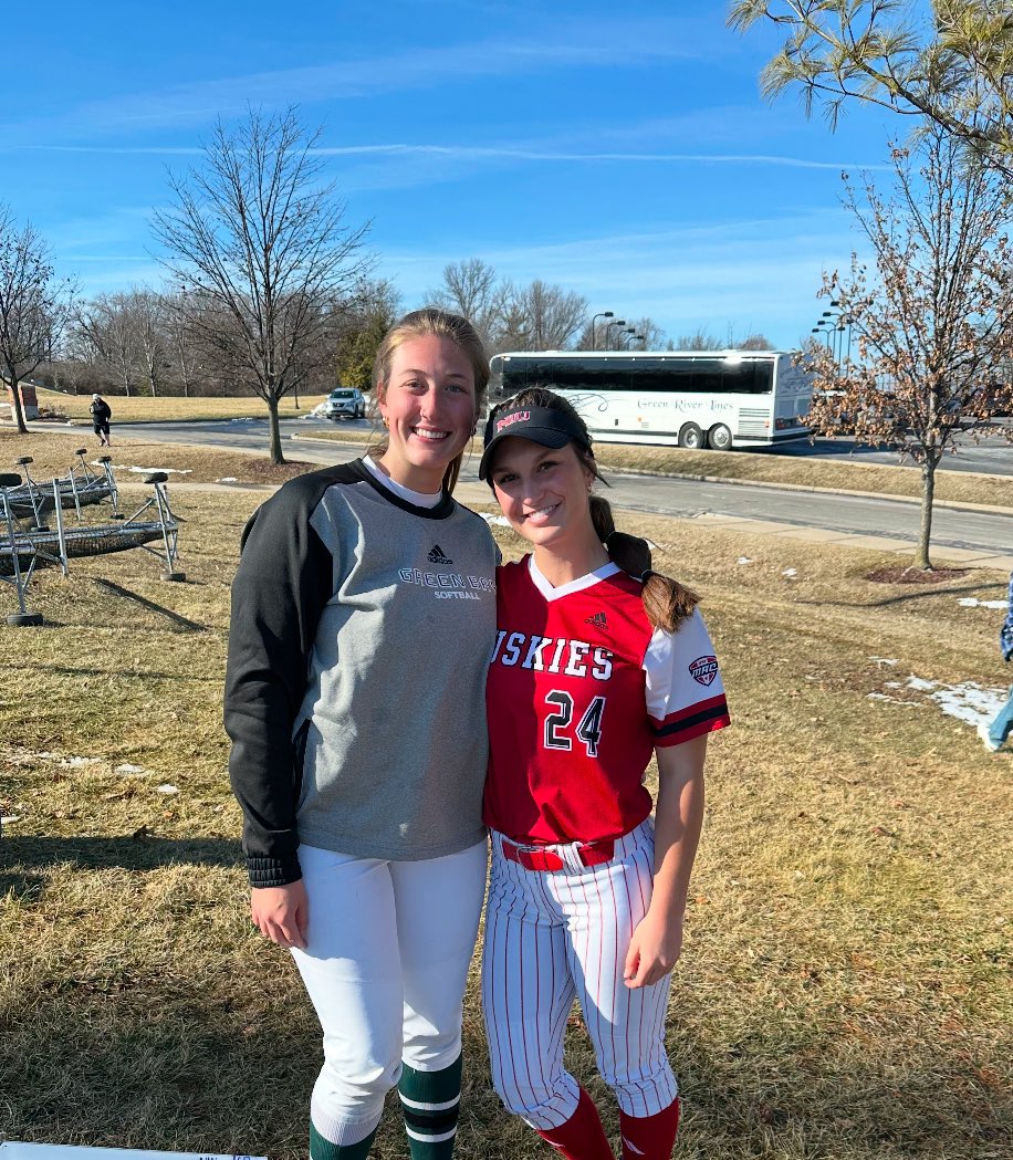 Former 18U LOIZON ALL STATERS KATY RAMAGE &amp; BROOKE SCHWALL competed against each other for first time at the D1 level. Friends, teammates and great young ladies.  Good luck girls. LIL EVERYDAY A LOT OVER TIME. ❤️❤️
