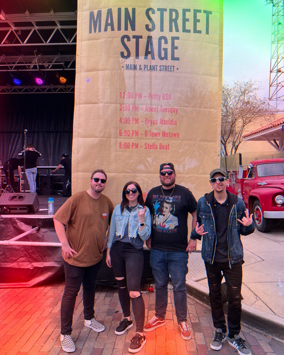 About_Tuesday's tweet photo. Thank you winter garden music festival! What a day! What a crowd! Thanks for proving it was never a phase! https://t.co/Ibsee1XzFp