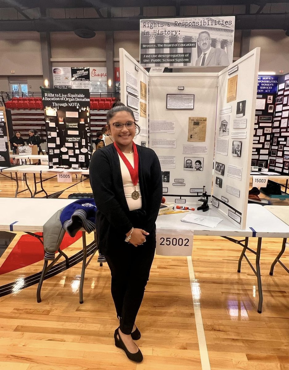 We want to congratulate Elisse Sanchez on placing 2nd place in the National History Fair! She will head to Austin in April to compete for State! 

#StudentAthlete 
#BeBlue