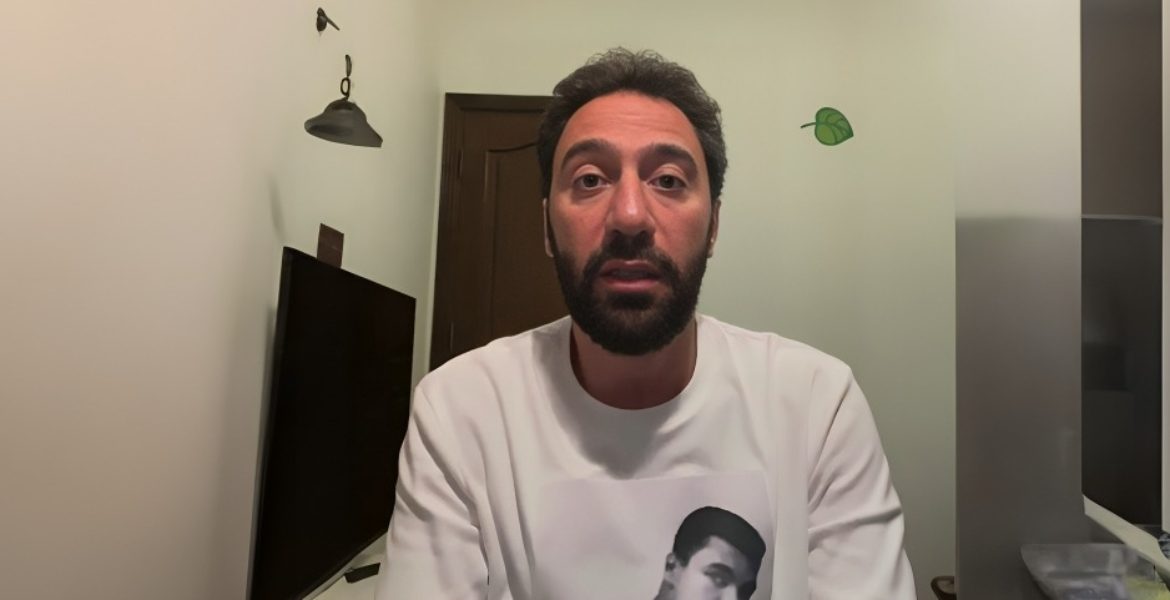 بص يا ملك انت تنتج فيلم تصوره ف البيت تطلع تقولنا ازيكوا عاملين ايه و احنا نقولك الحمدلله ، و كلنا هندخله ولا الحوجه ليهم ، انت اجدع و انضف واحد فيهم و هنشيلك علي راسنا يا رجوله ❤