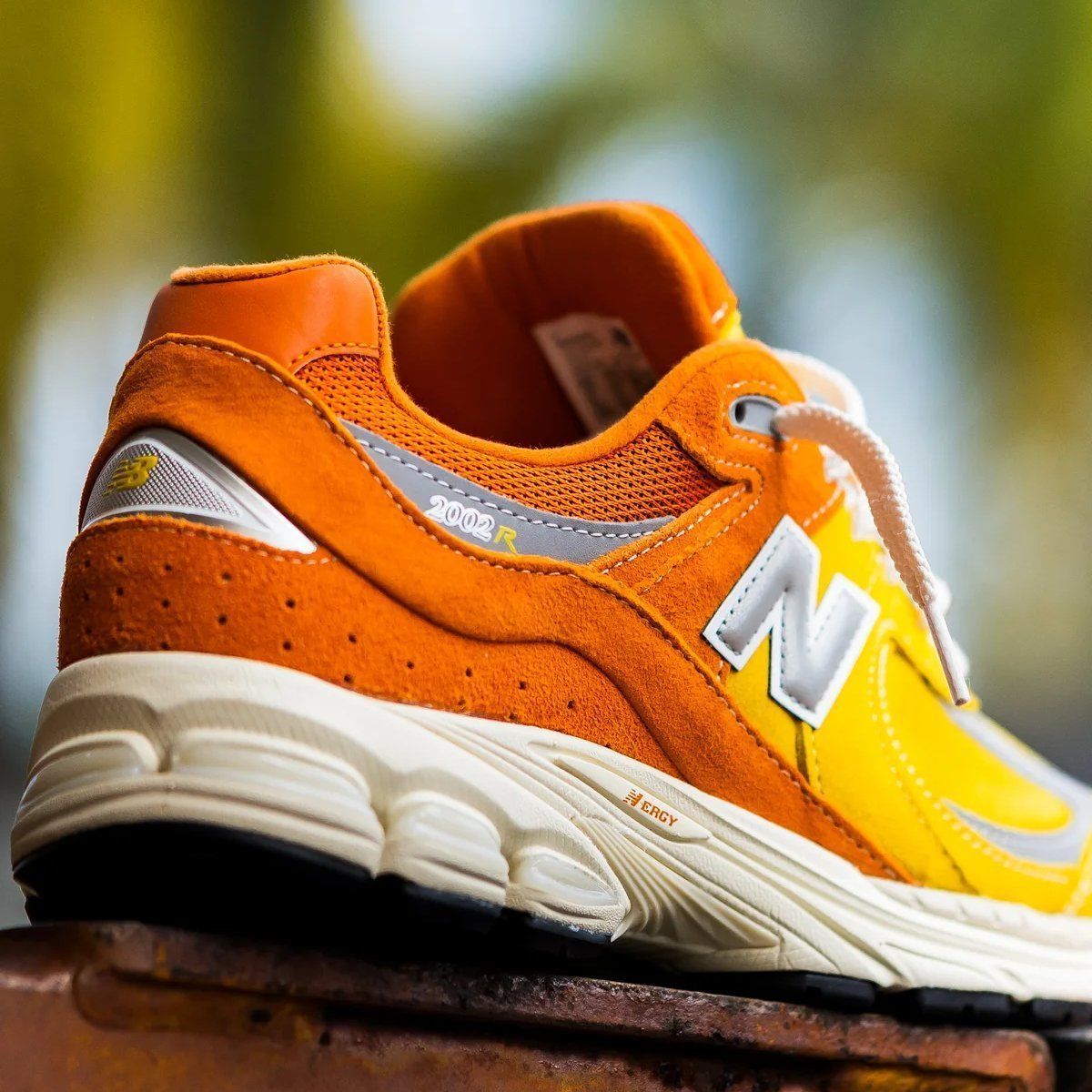 SneakerShouts's tweet photo. Nearly 50% OFF the New Balance 2002R "Ginger Lemon" 

BUY HERE: https://t.co/LnZjVA8BbY https://t.co/G4crNlZsNp