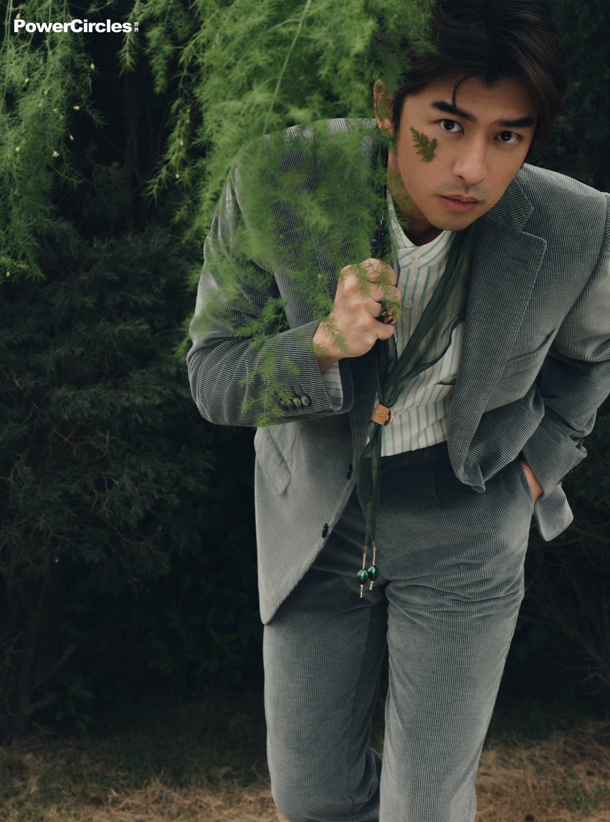 dramapotatoe's tweet photo. #ChenBolin takes the cover of PowerCircles
Full spread - https://t.co/p1r0z7qTZ4 https://t.co/gPoQRpJULm