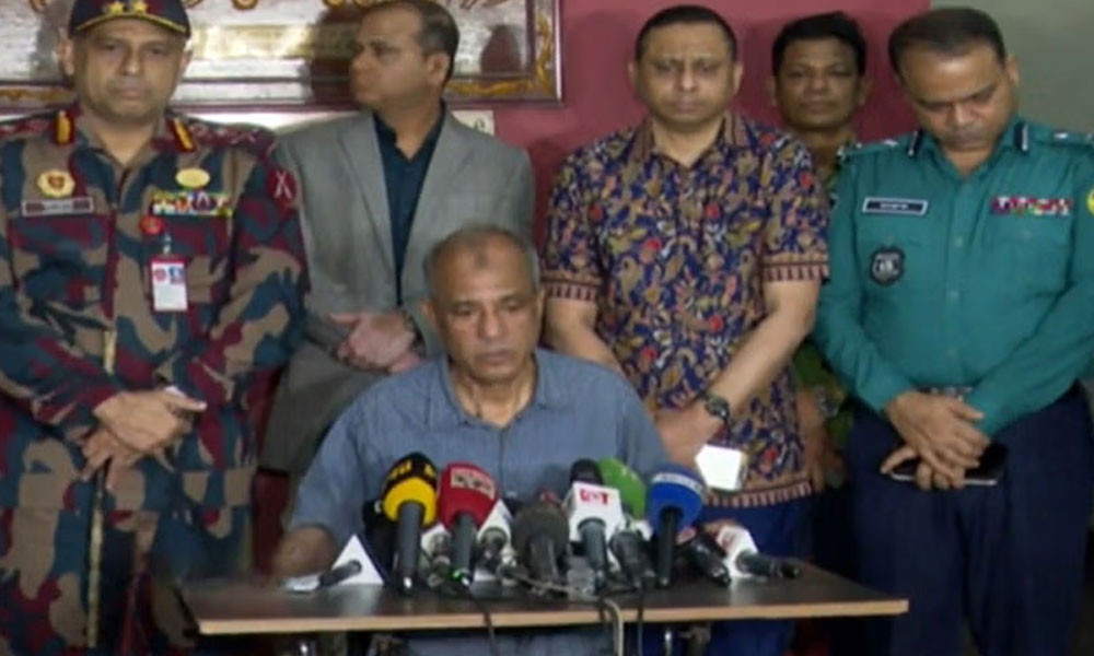 আজ থেকে আইনশৃঙ্খলা পরিস্থিতির উন্নতি হবে : স্বরাষ্ট্র উপদেষ্টা