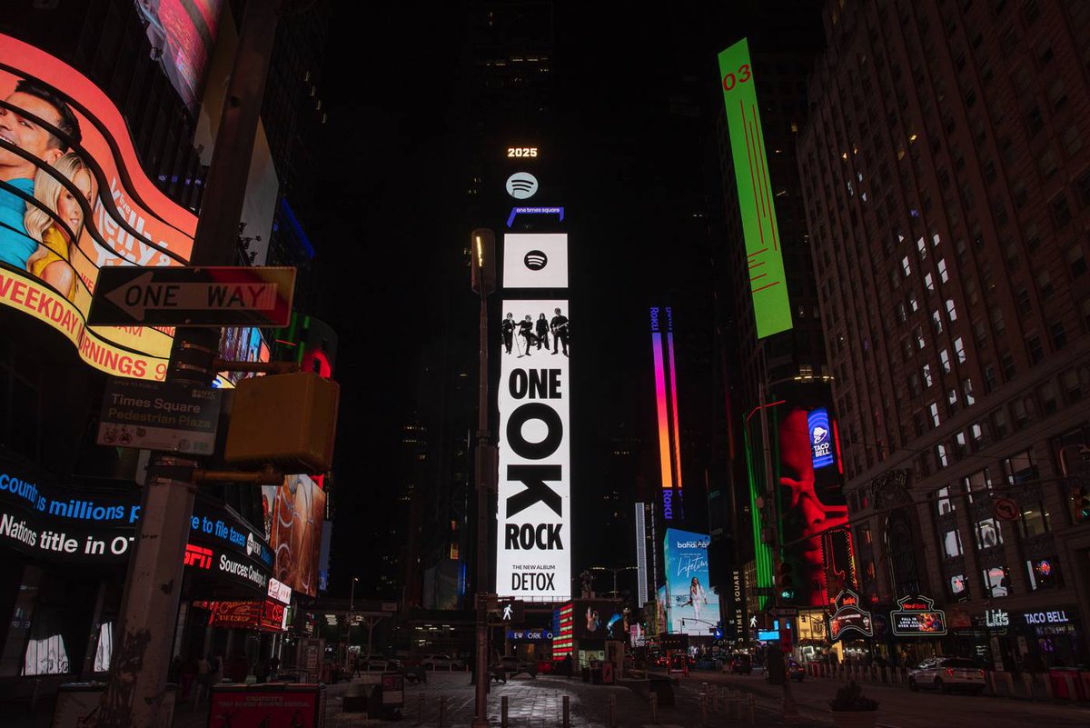 Thank you so much for the love <a href="/Spotify/">Spotify</a> !!!
Amazing to see us @ Times Square in NYC!
Check out our new album DETOX now on Spotify🎧
OOR.lnk.to/DTXISPYIA

#Spotify #ONEOKROCK #OORDETOX
＠SpotifyJP