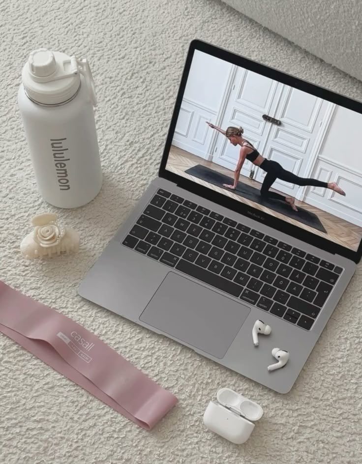saebizyours's tweet photo. bueno les traigo mi dato de pilates en casita + ejercicios extra🩰 https://t.co/k4KDPa8hdJ