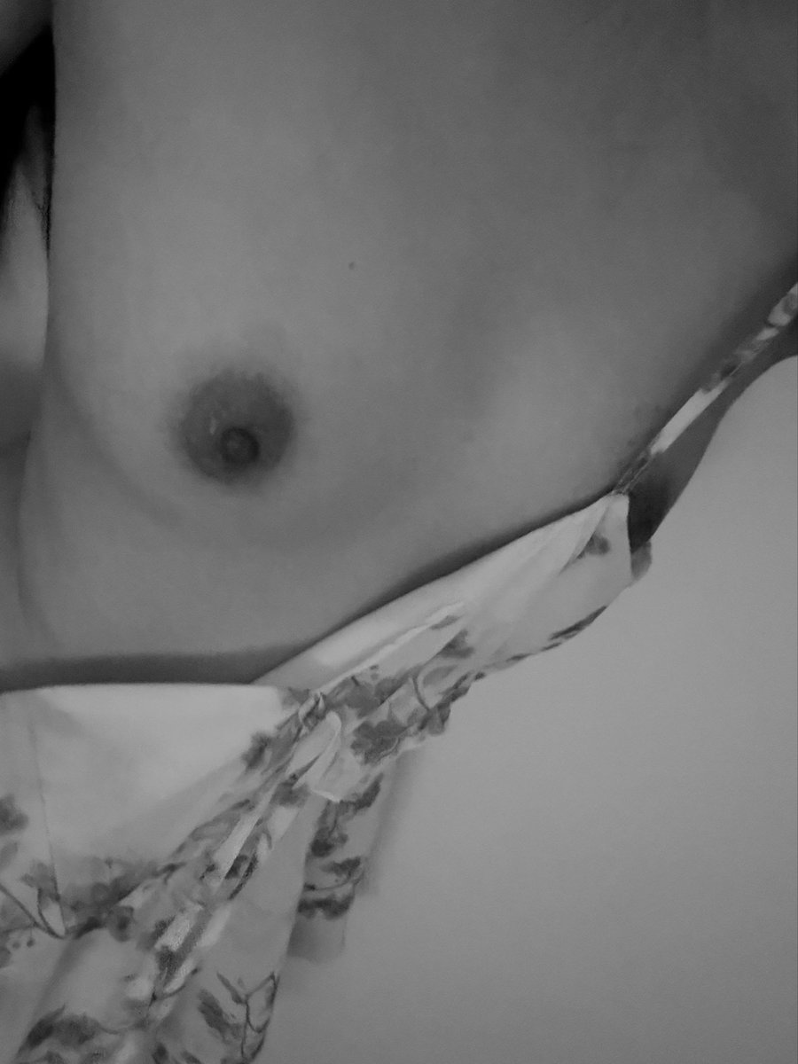 fionnnn111's tweet photo. send big dicks baby https://t.co/bvfe3iTLV1