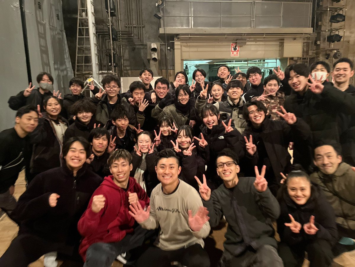 shoin_wadaiko's tweet photo. #志多ら 公演　終わりました‼️
一緒に演奏した和太鼓部の皆さん
志多ら( @wadaiko_shidara )の皆さん
貴重な機会を頂きありがとうございました😊

次は
#3月1日　#土曜
#梅まつり
#荒子公園
13時半〜　です⚡ぜひお越しください

#松蔭和太鼓　#陽かりさす
#名古屋公演　#日本特殊陶業市民会館 https://t.co/qBLa9KWHL5