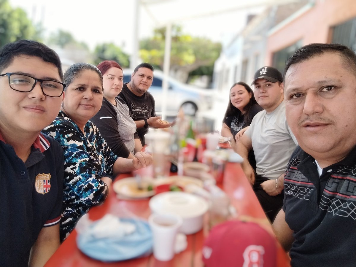 Julianescoe's tweet photo. Disfrutando un hermoso Domingo Familiar, momentos que se quedan en el corazón. ❤️📸 https://t.co/f35GtOH3Gt