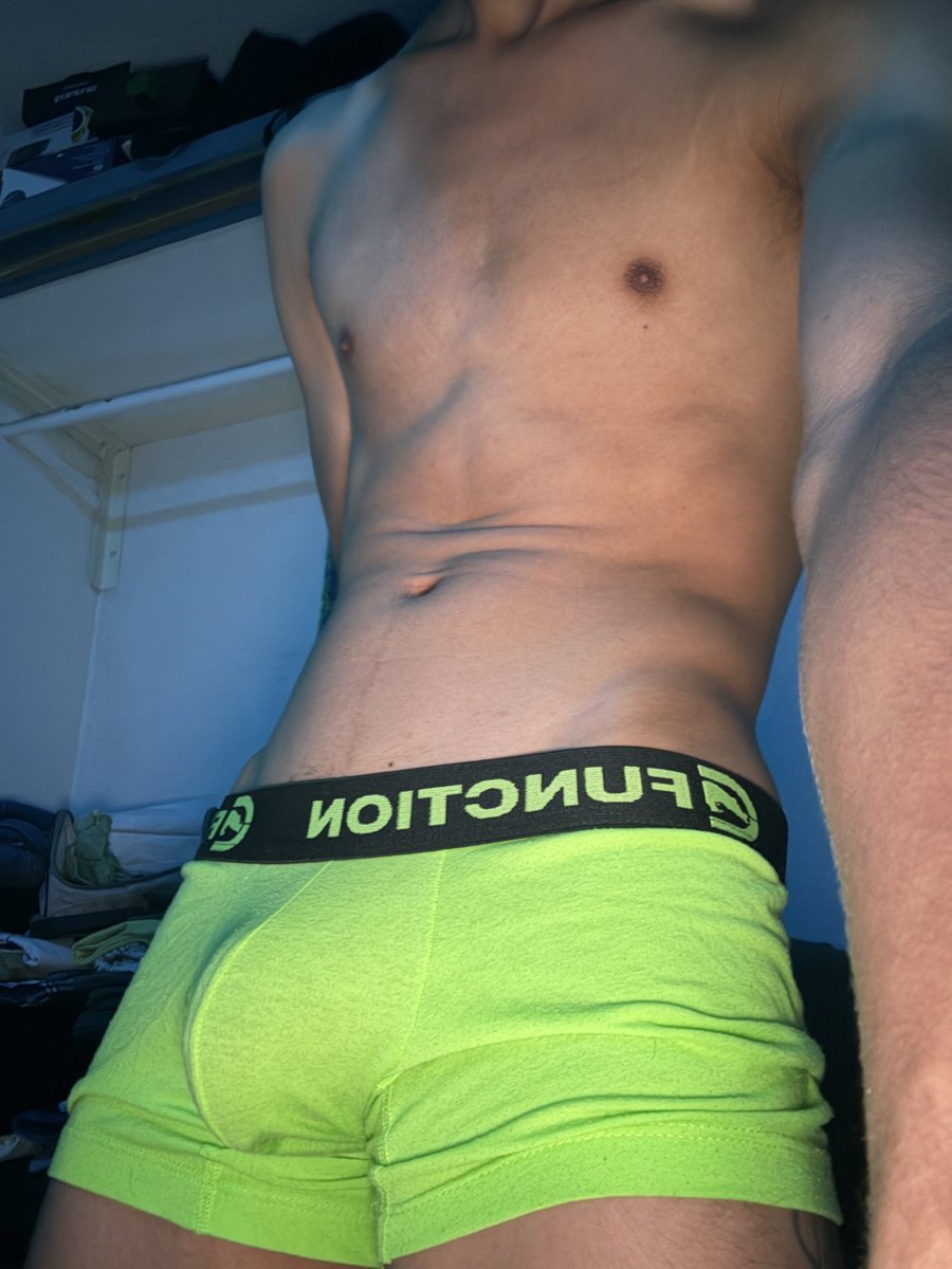 armand0no's tweet photo. Ayuda ocupo unos 100 varos quien me hace el favor dm por fas https://t.co/b0vBREAQhm