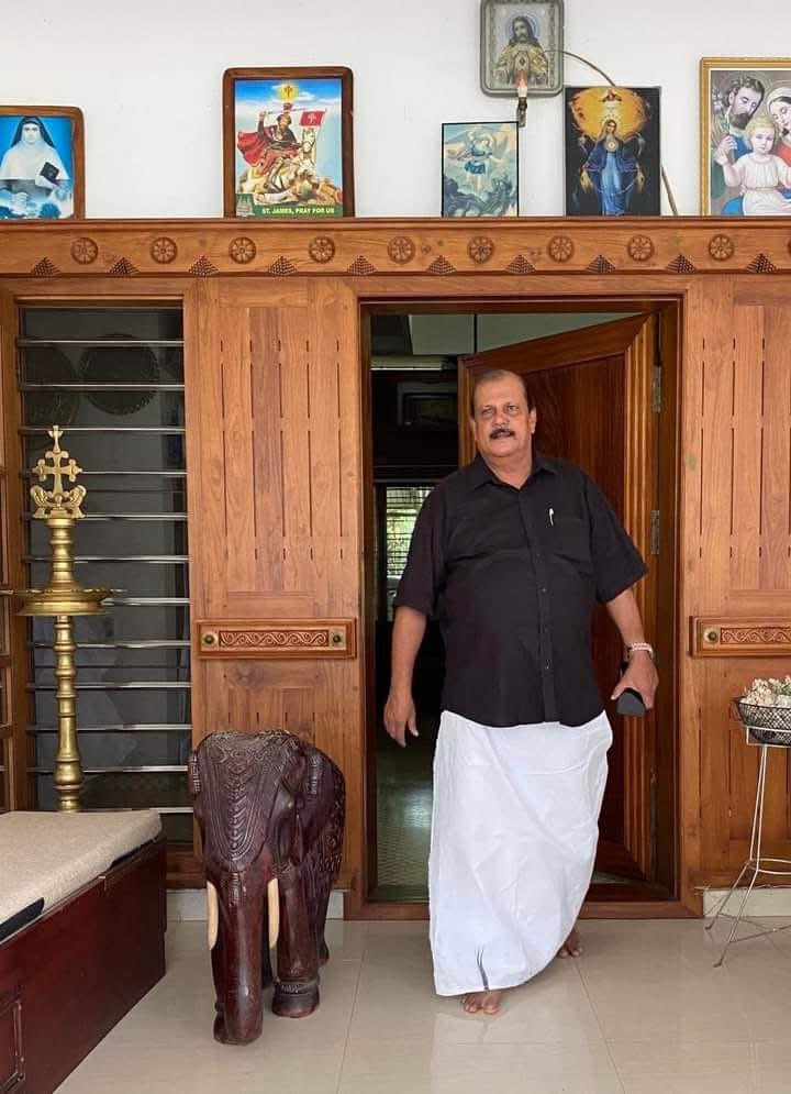 Kuttansheru001's tweet photo. ആരൊക്കെ എതിർത്താലും
പിസി ജോർജിനൊപ്പം 

ഈരാറ്റുപേട്ടയിലെ രാജ്യദ്രോഹികകളായ സുഡാപ്പികളുടെ വോട്ടും വേണ്ട ഒരു കോപ്പും വേണ്ട എന്ന് നെഞ്ചുറപ്പോടെ പറഞ്ഞ നേതാവ് ആണ്. 

അയാൾ അത് പറയാൻ ശക്തമായ കാരണവും ഉണ്ട് ..
ഇദ്ദേഹത്തിനെ കേരള ബിജെപി സപ്പോർട്ട് ചെയ്തില്ലങ്കിൽ അതിൽ പരം ഒരു തെണ്ടിത്തരം വേറെയില്ല